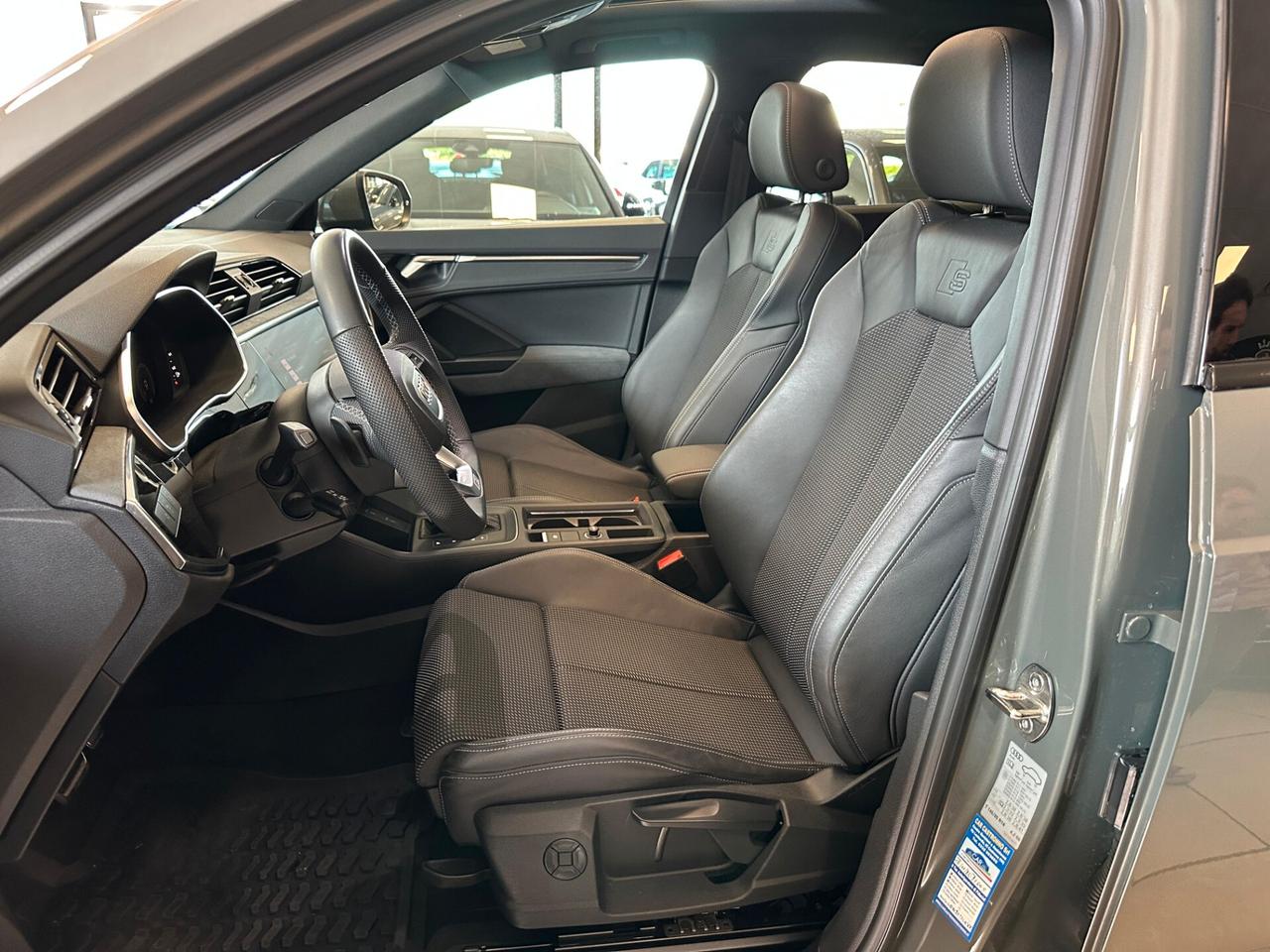 Audi Q3 40 TFSI quattro S tronic S line