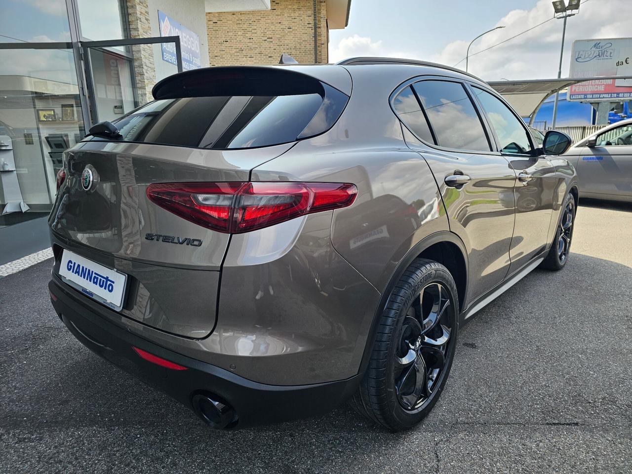 Alfa Romeo Stelvio 2.2 Turbodiesel 190 CV AT8 B-Tech