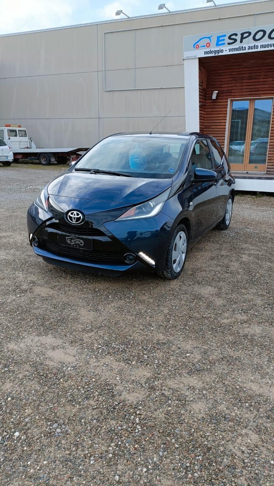 Toyota Aygo 1.0 VVT-i 69 CV 5 porte x-wave