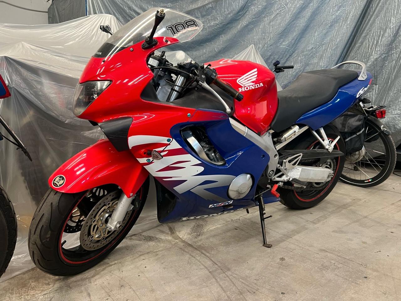 HONDA CBR 600 F proveniente da collezione 1998