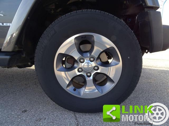 JEEP Wrangler 2.8 CRD DPF Sahara 4x4 automatic