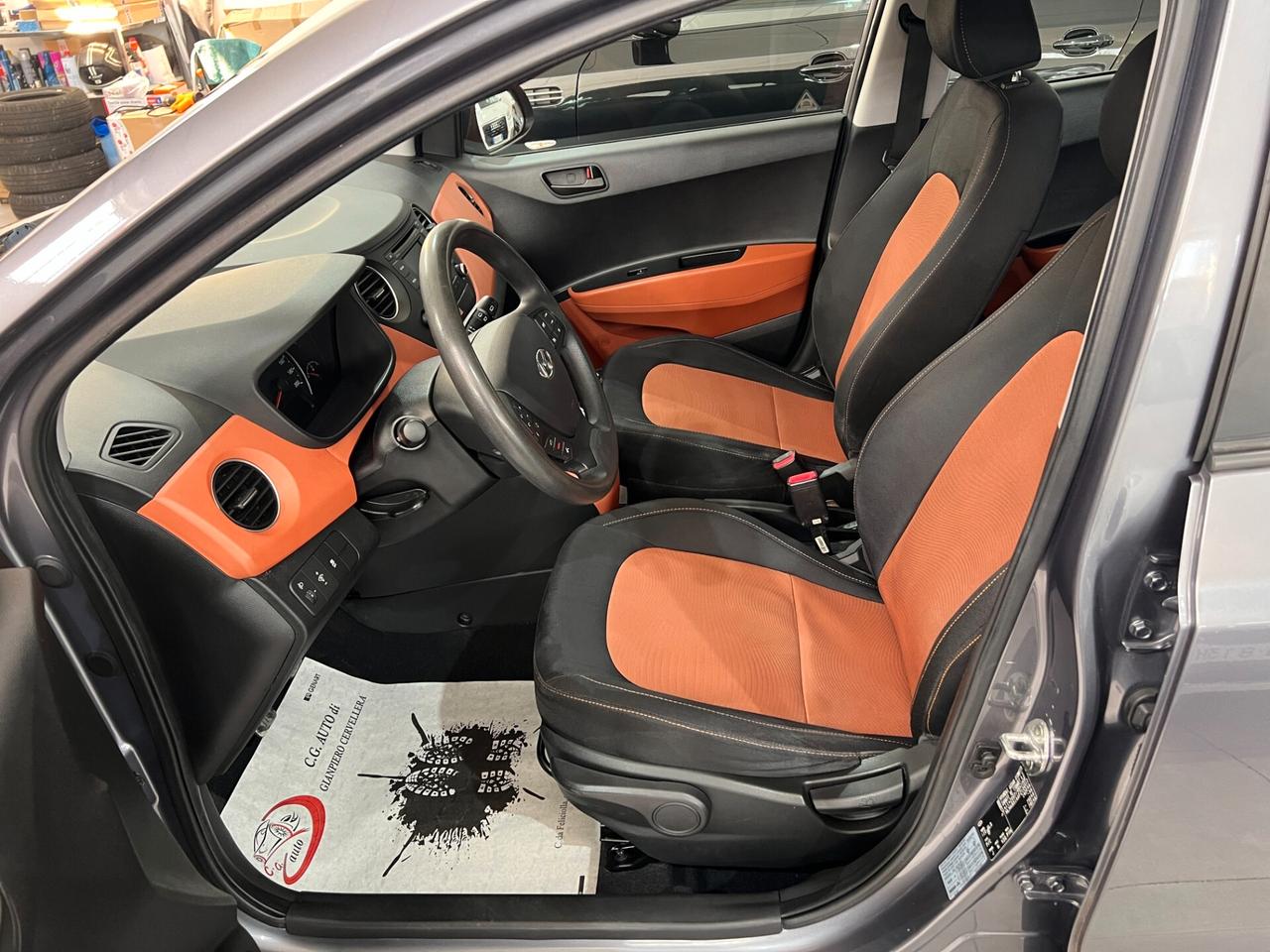 Hyundai i10 1.2 65 CV - STYLE - 2015