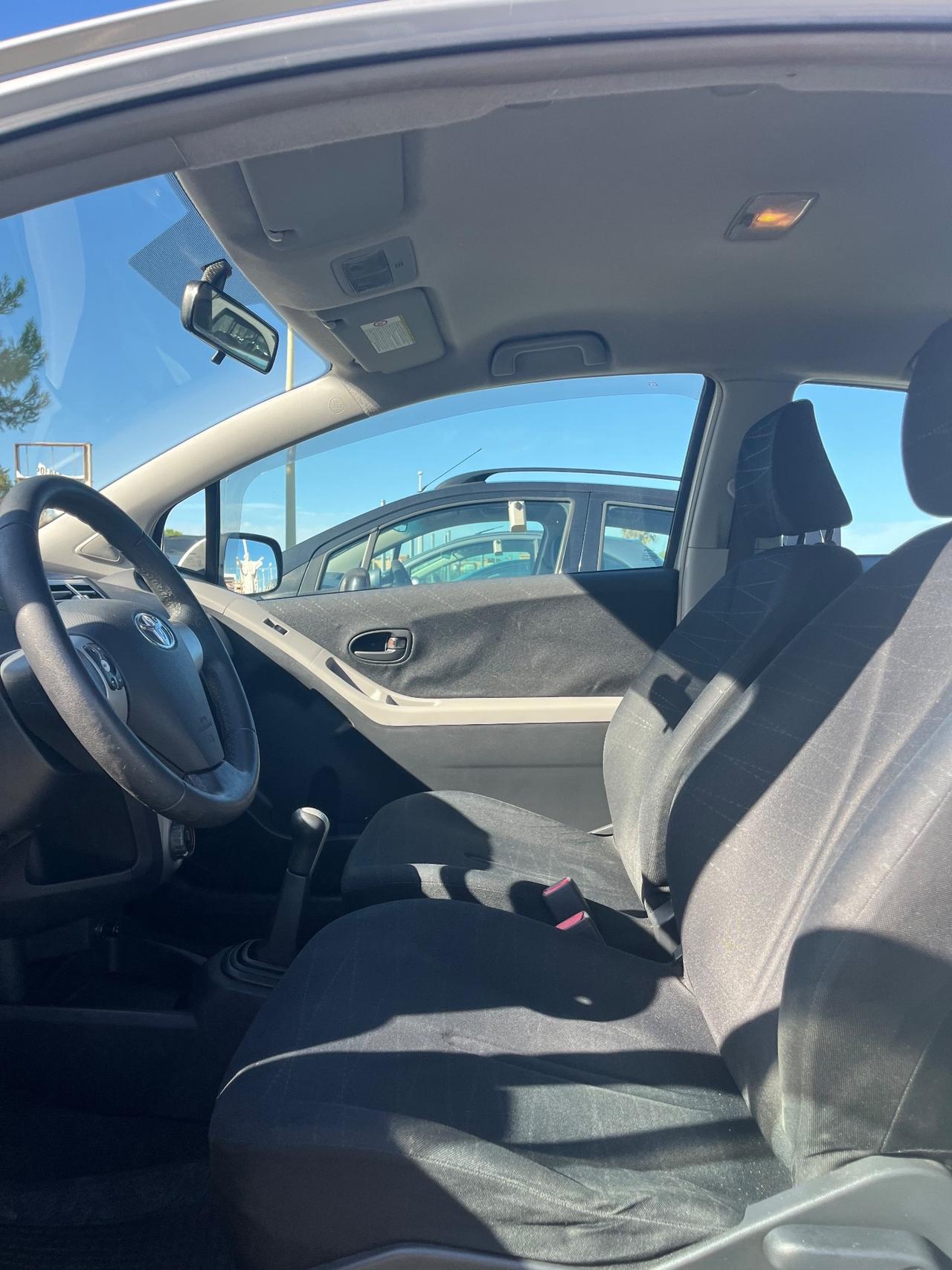 Toyota Yaris 1.0 3 porte