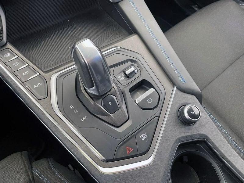 Lynk & Co 01 01 PHEV