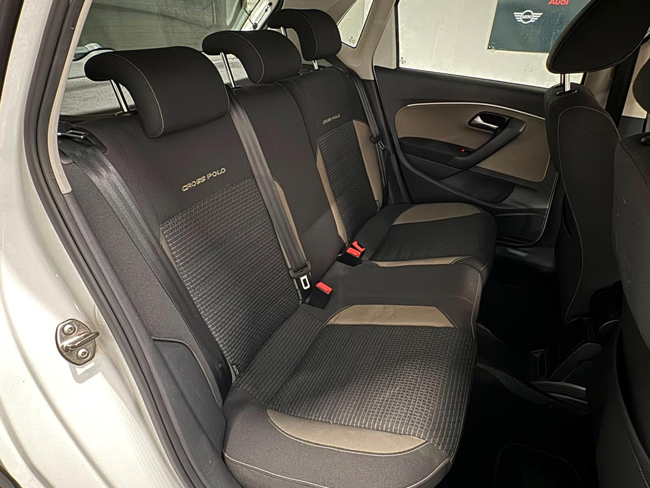 Volkswagen Polo Cross 1.4 TDI DSG BlueMotion Technology