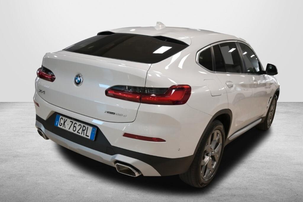 Bmw X4 X-DRIVE 20D 48V 190CV ( FARI LED - PDC TELECAMERA POST. CERCHI 19 PELLE CLIMA TRIZONA )