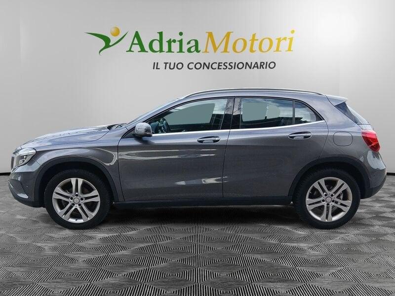 Mercedes-Benz GLA GLA 200 Premium auto