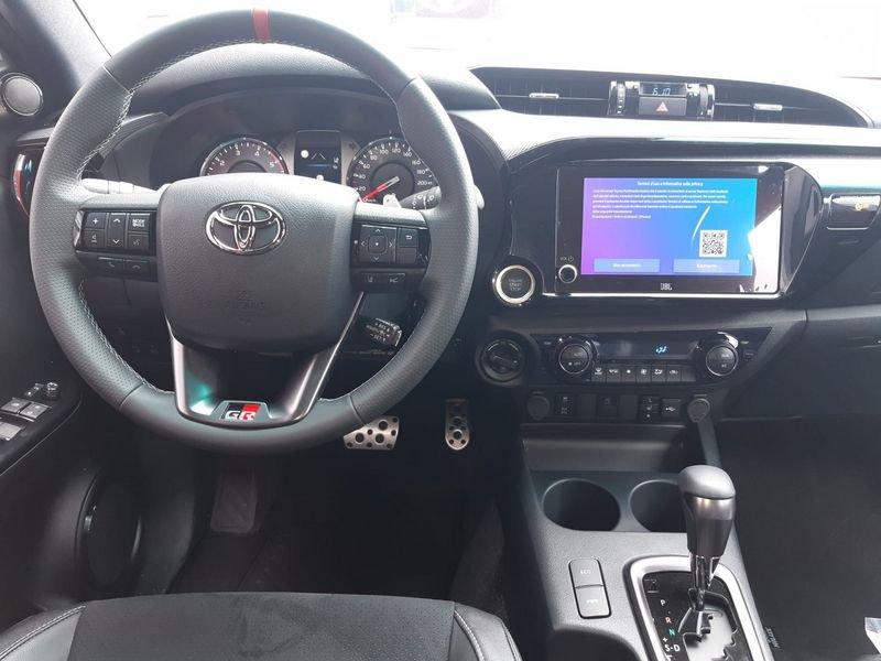 Toyota Hilux 2.8 D-4D A/T 4WD 4 porte Double Cab GR SPORT