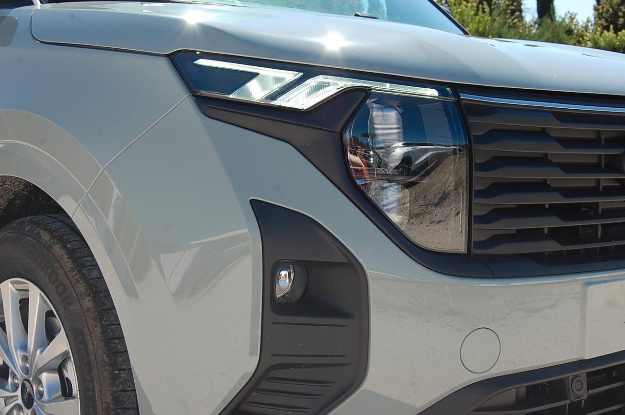 Ford Tourneo Courier 1.0 EcoBoost Titanium
