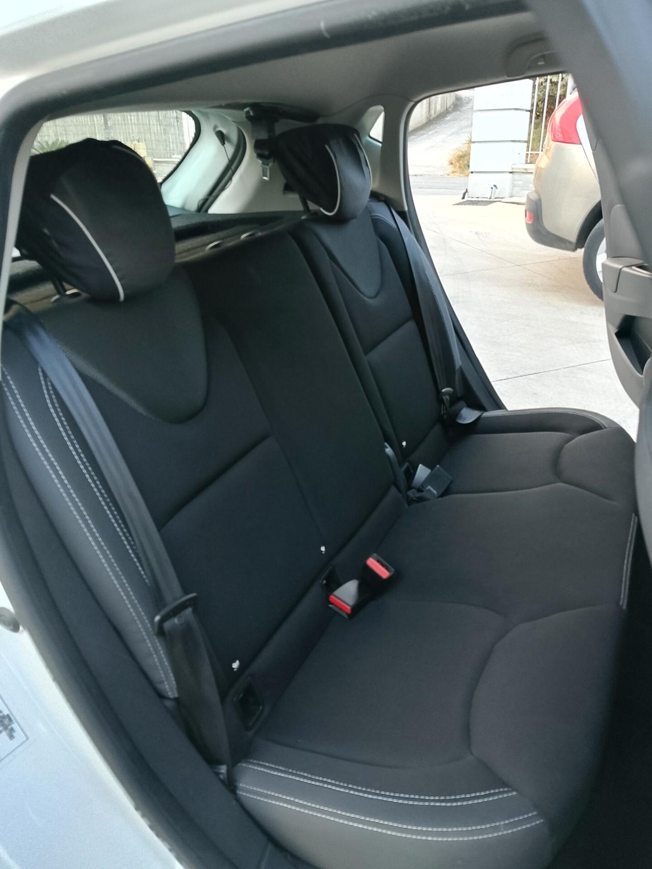 Renault Clio 1.2 75CV 5 porte Zen