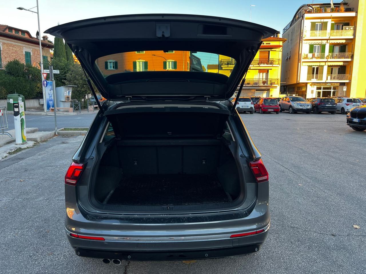Volkswagen Tiguan Sport 1 #50918