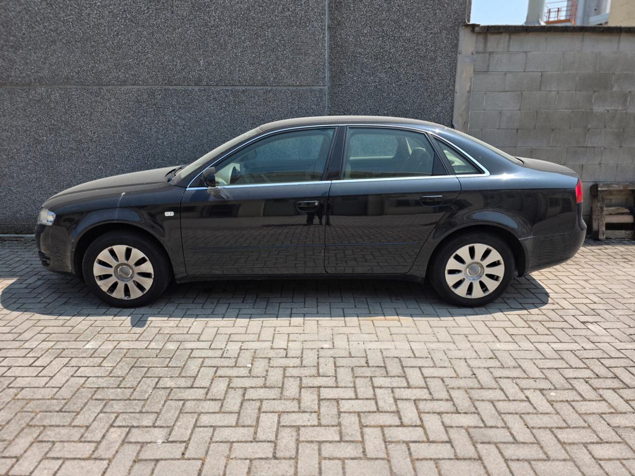 Audi A4 2.0cc; 148.000Km; *PER OP/PROFESS. SETTORE*
