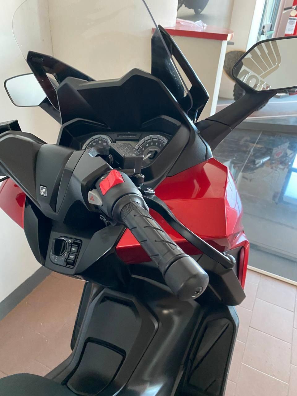 Honda Forza 350
