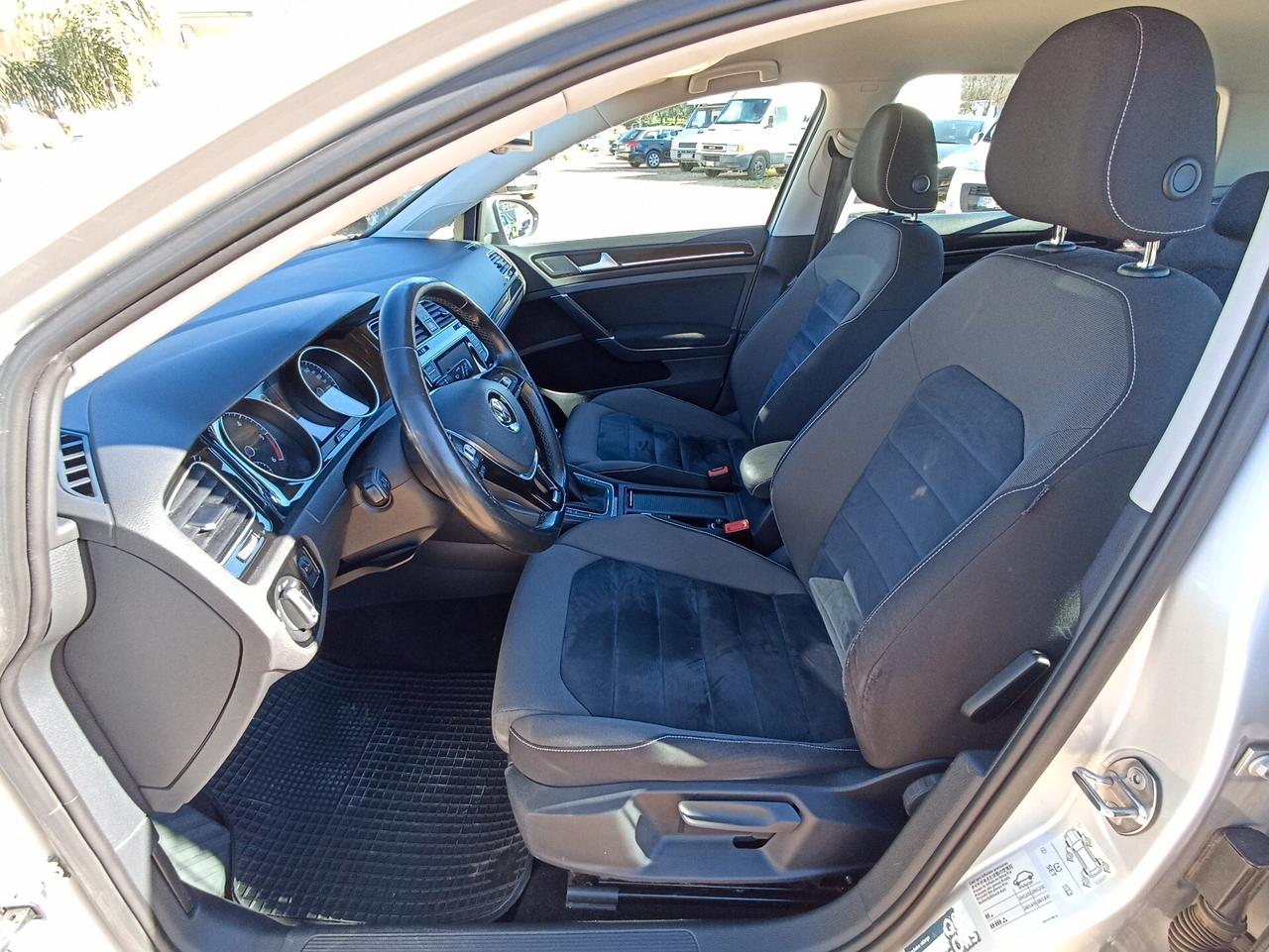 Volkswagen Golf 1.6 TDI 105 Cv 5p. Highline BMT - 2014