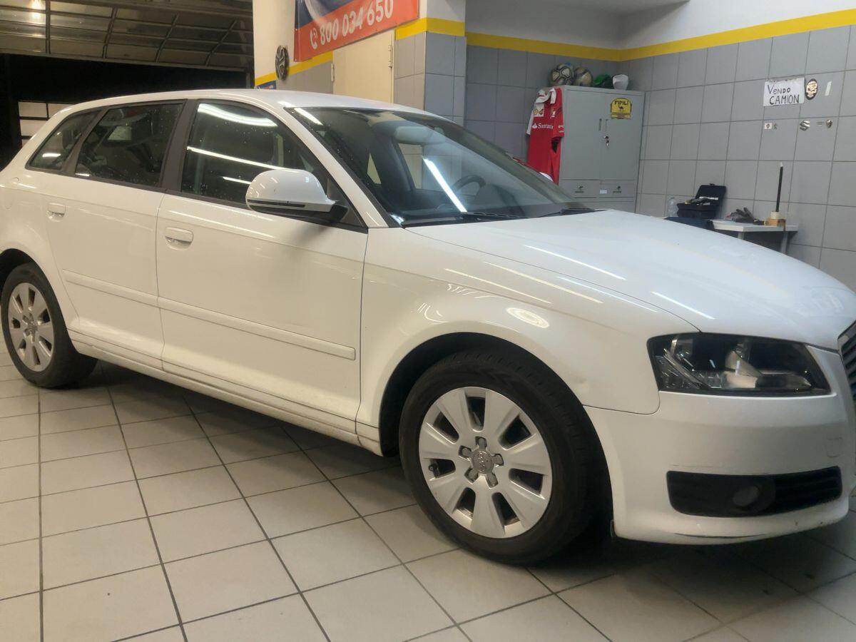 Audi A3 SPB 1.6 TDI Young Edition