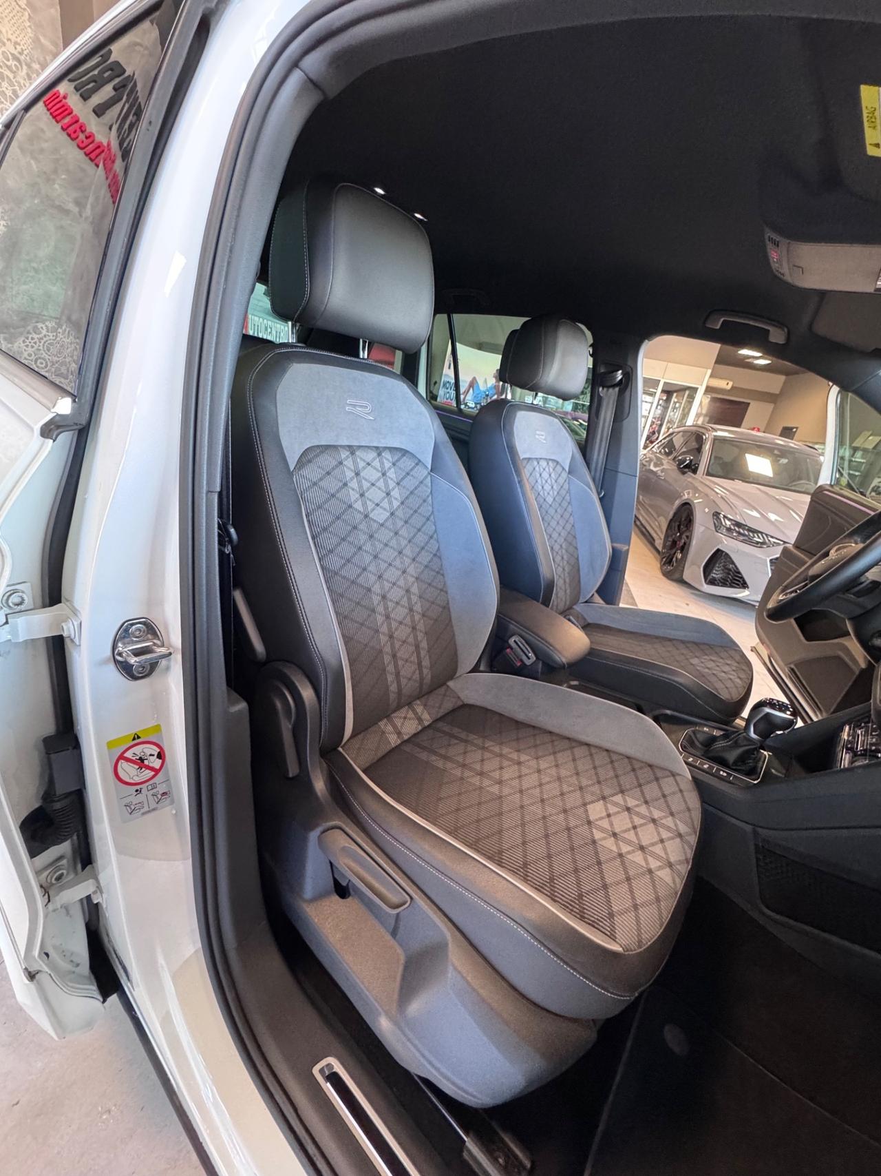 VOLKSWAGEN TIGUAN MY2023 2.0 TDI DSG RLINE