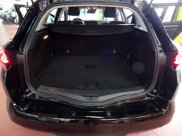 RENAULT Megane Mégane Sporter Blue dCi 115 CV N1 Autocarro