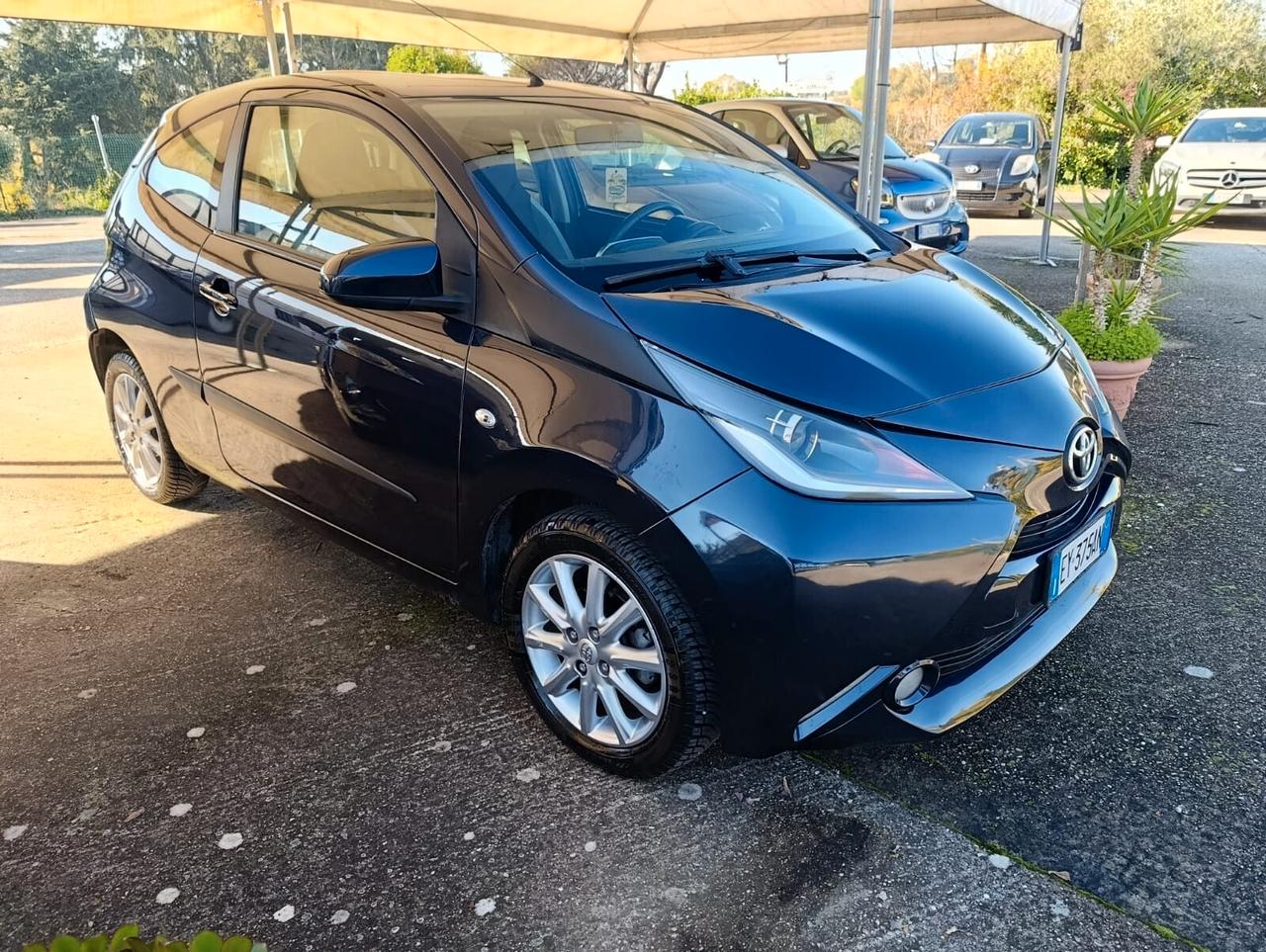 Toyota Aygo 1.0 VVT-i x-cool 2015 Gar Rate