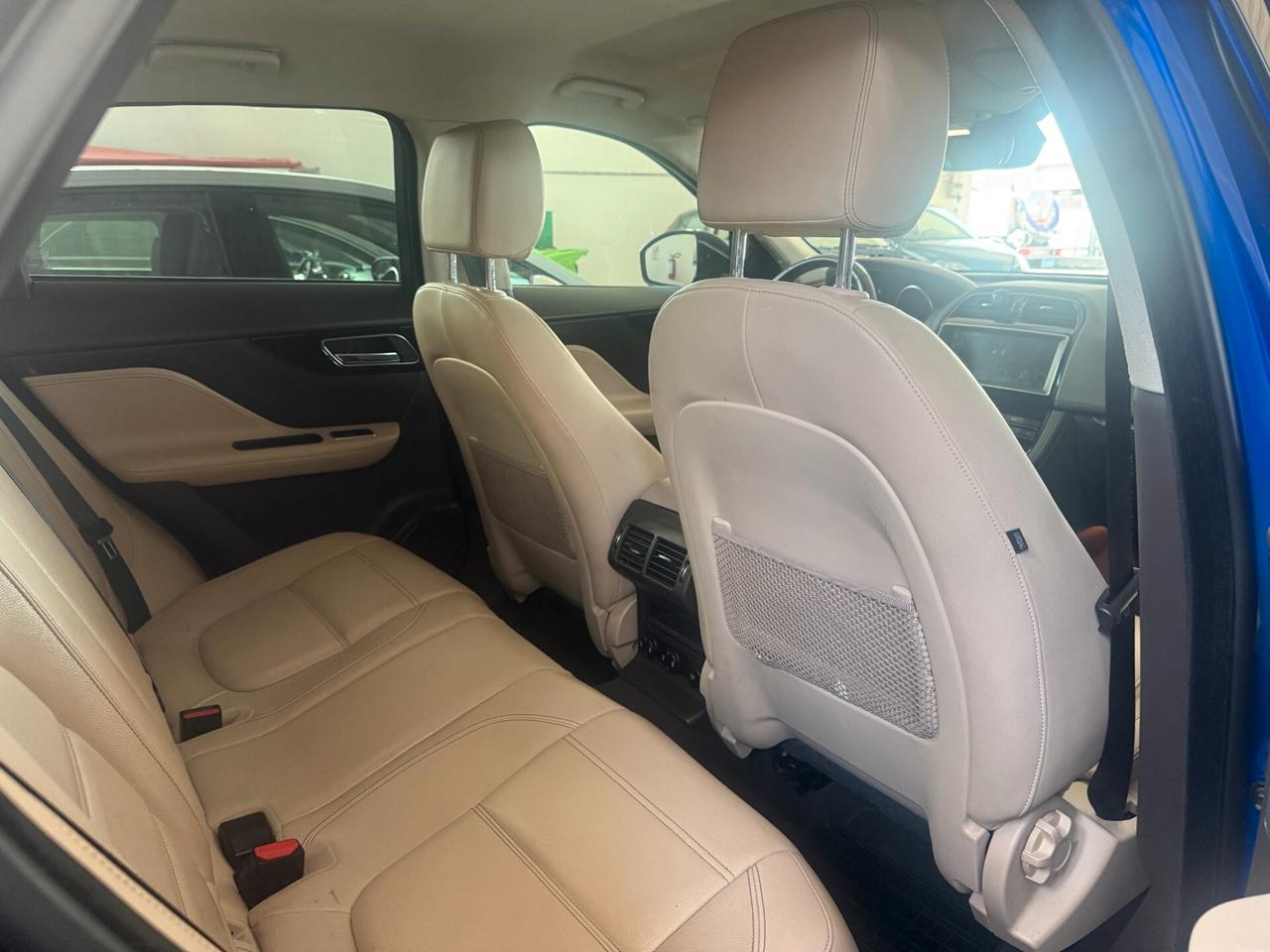 Jaguar F-Pace 2.0 D 180 CV AWD aut. Prestige