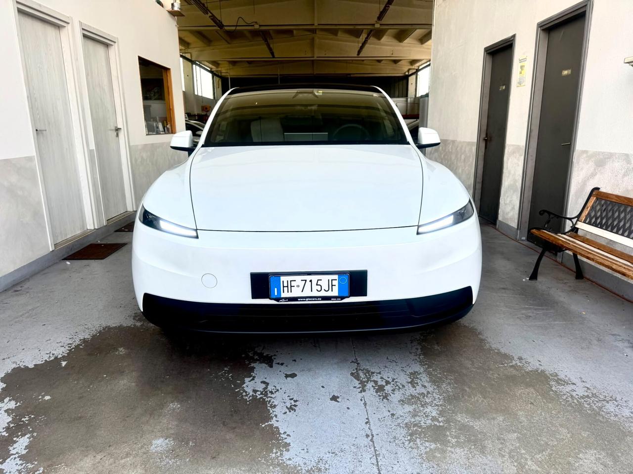Tesla Model Y RWD Standard