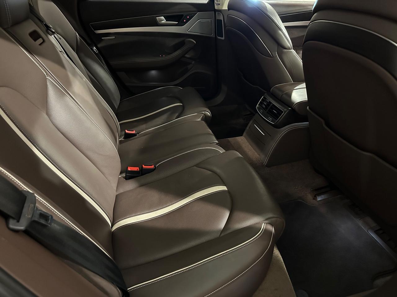 Audi A8 3.0 TDI 262 CV ultra quattro tiptronic