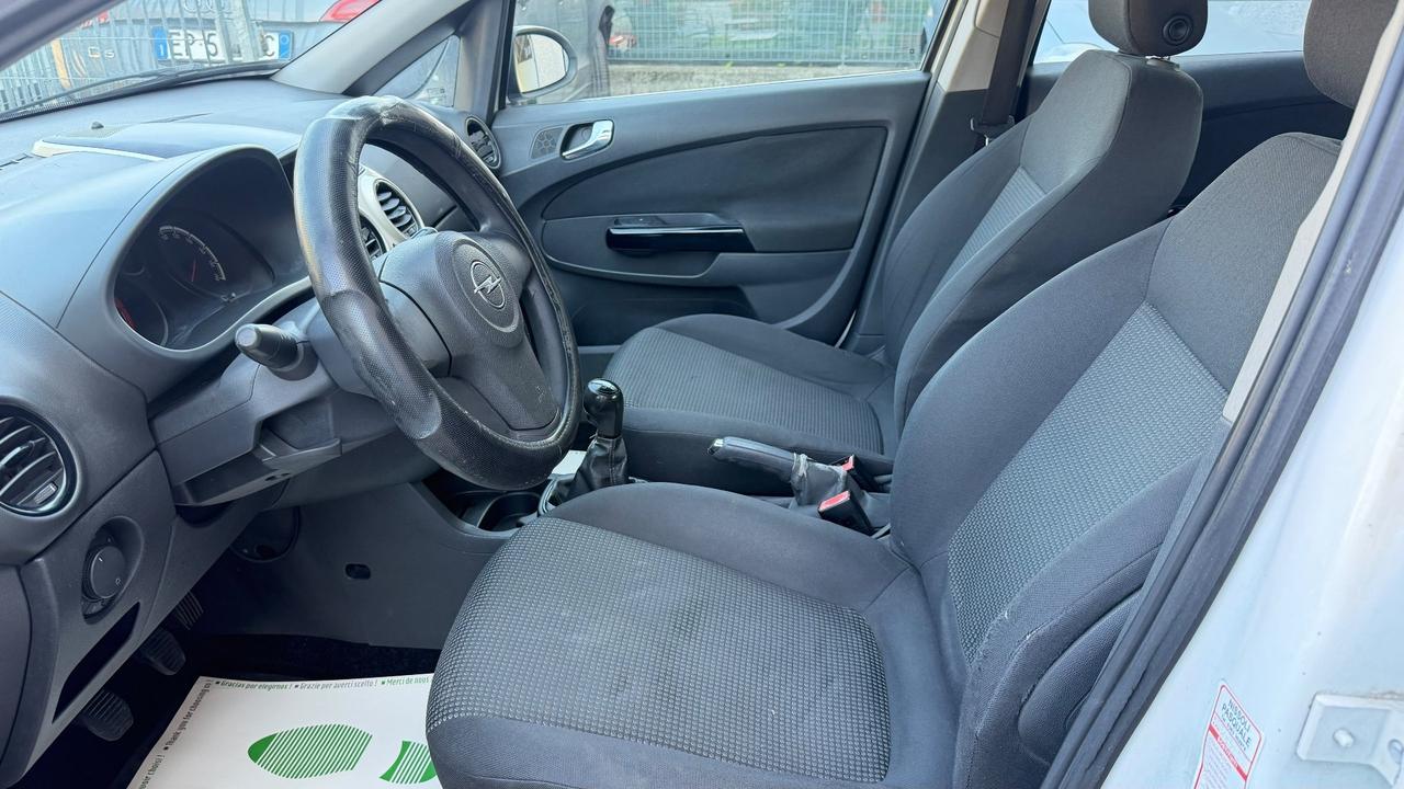 Opel Corsa 1.2 5 porte Cosmo