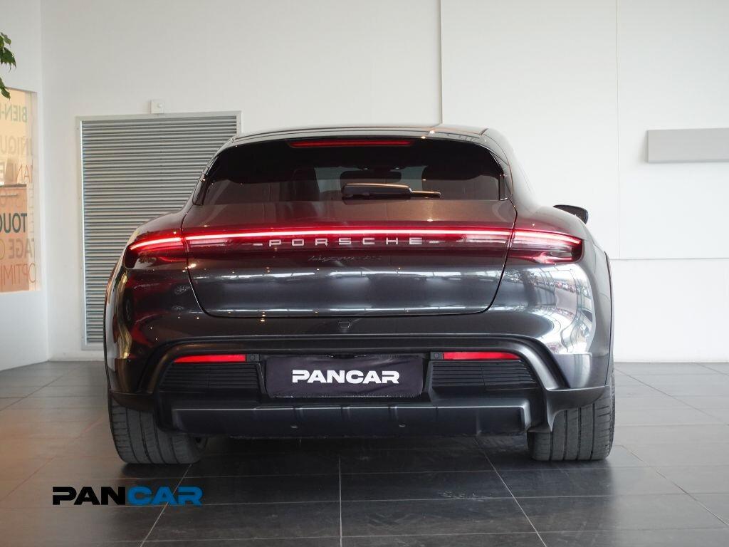 Porsche Taycan 4S Cross Turismo
