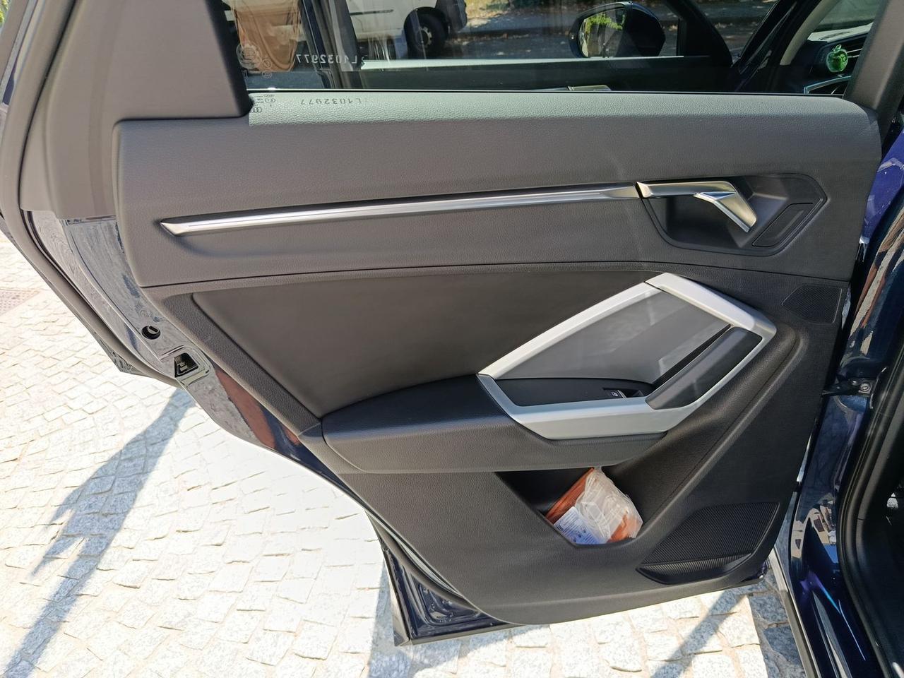 Audi Q3 2.0 TDI Business #6230