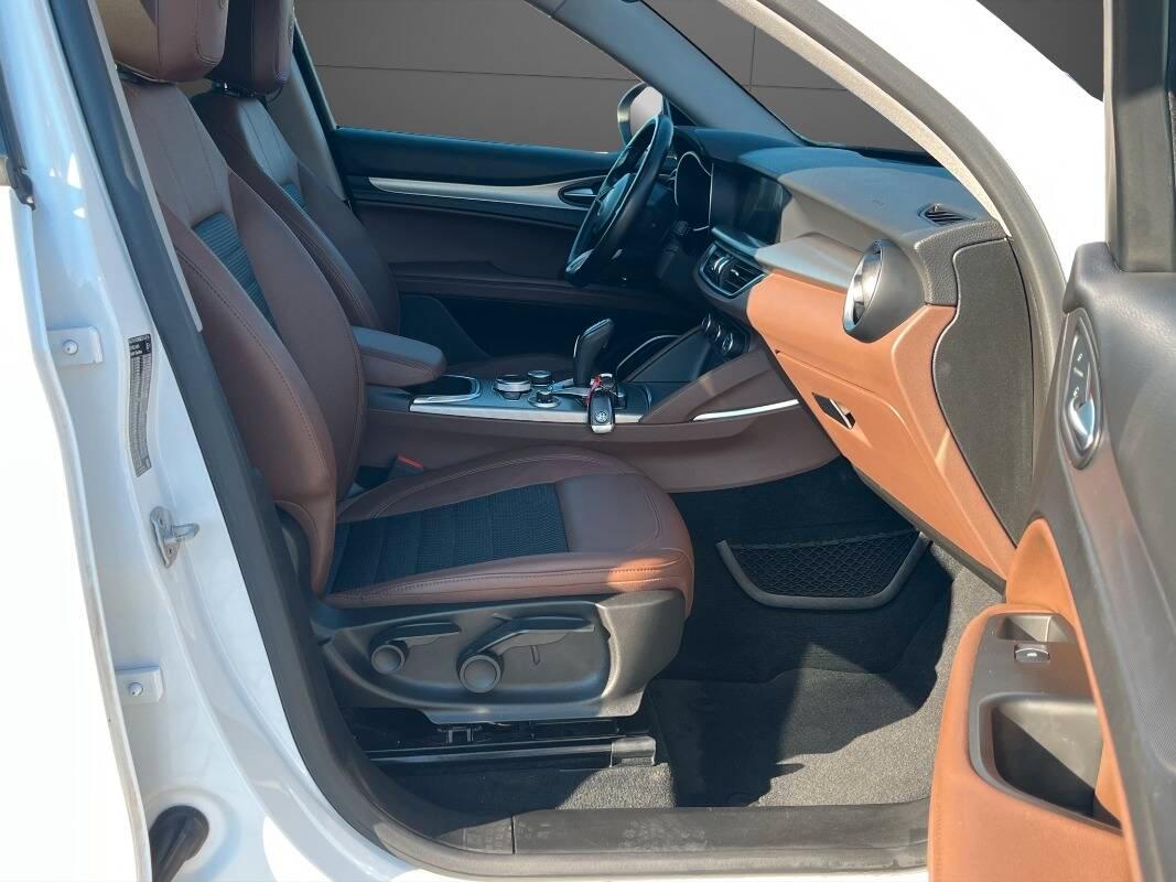 Alfa Romeo Stelvio 2.2 t Sprint Q4 190cv auto - Tetto Apribile