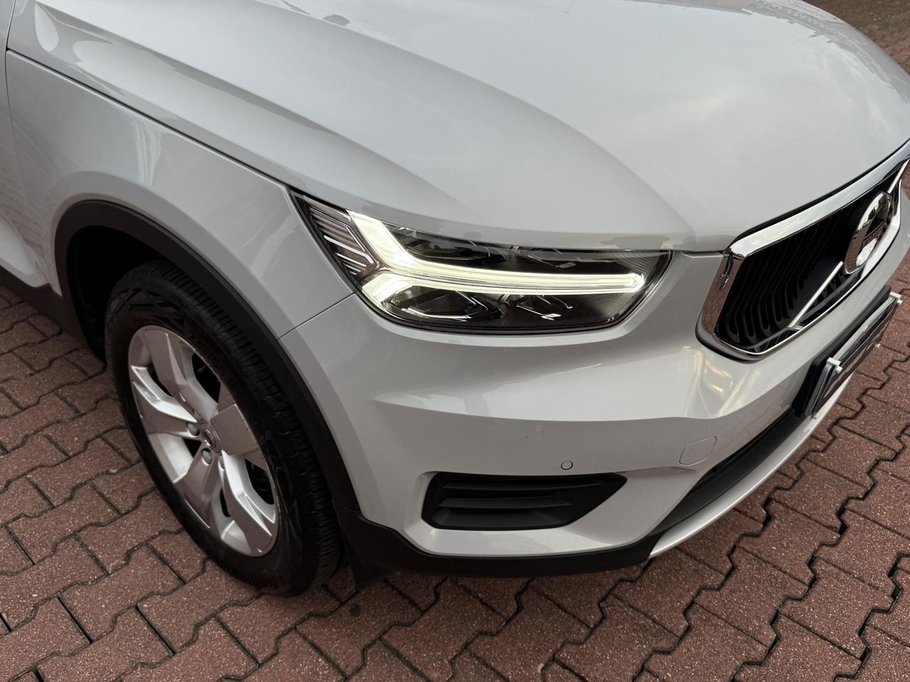 Volvo XC40 T2 Geartronic Momentum