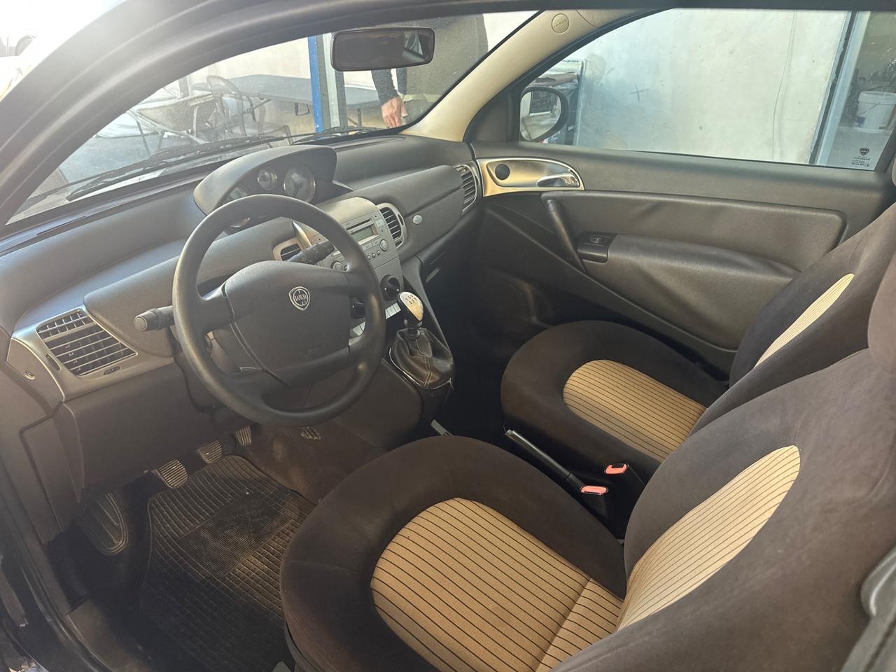 Lancia Ypsilon 1.2 Platino