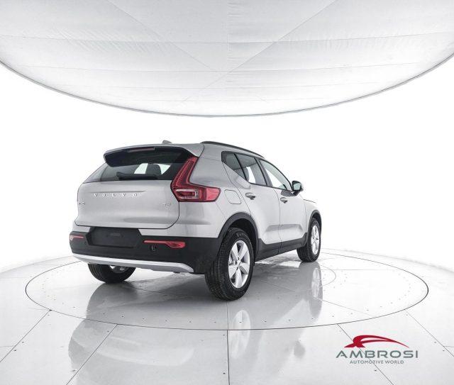 VOLVO XC40 B3 Mild hybrid Benzina Essential