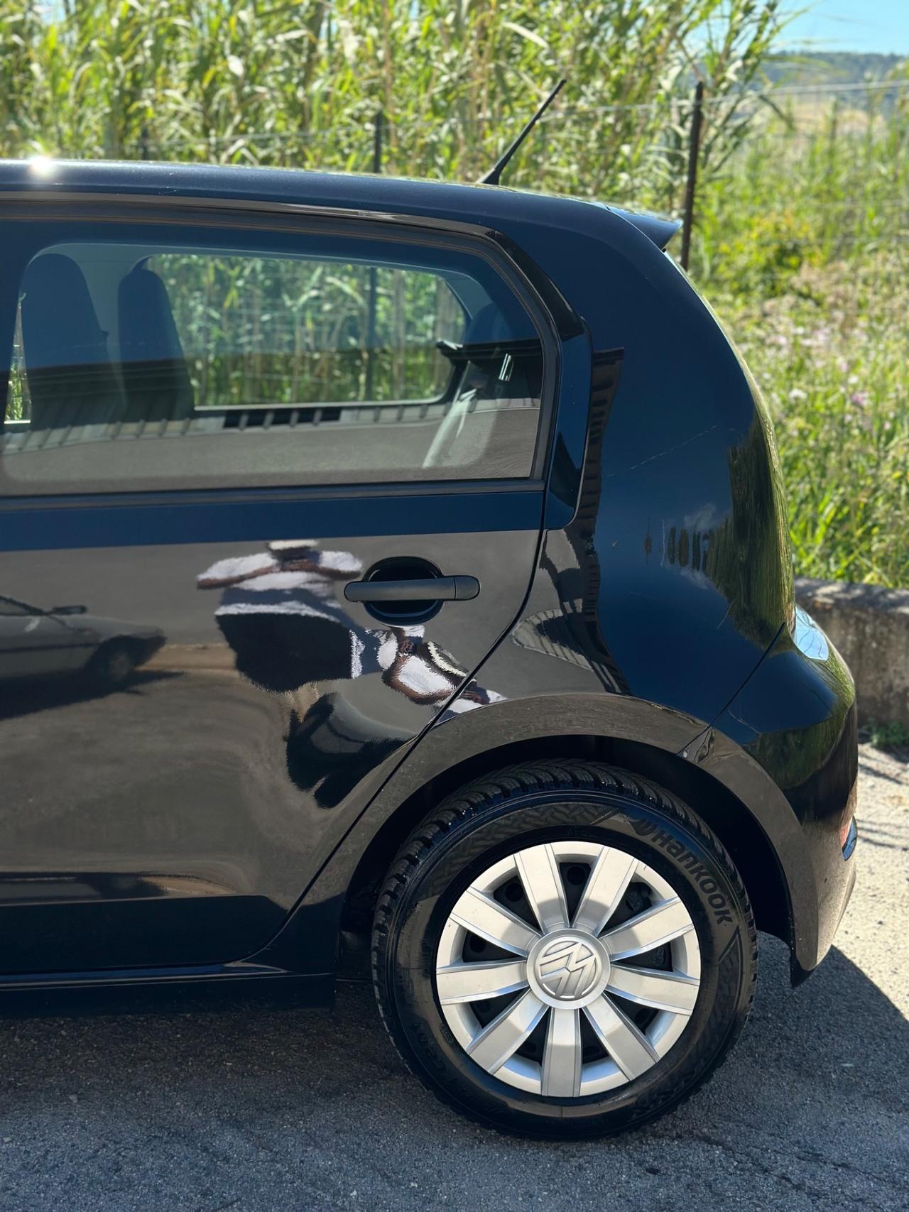 Volkswagen up! 1.0 5p. move