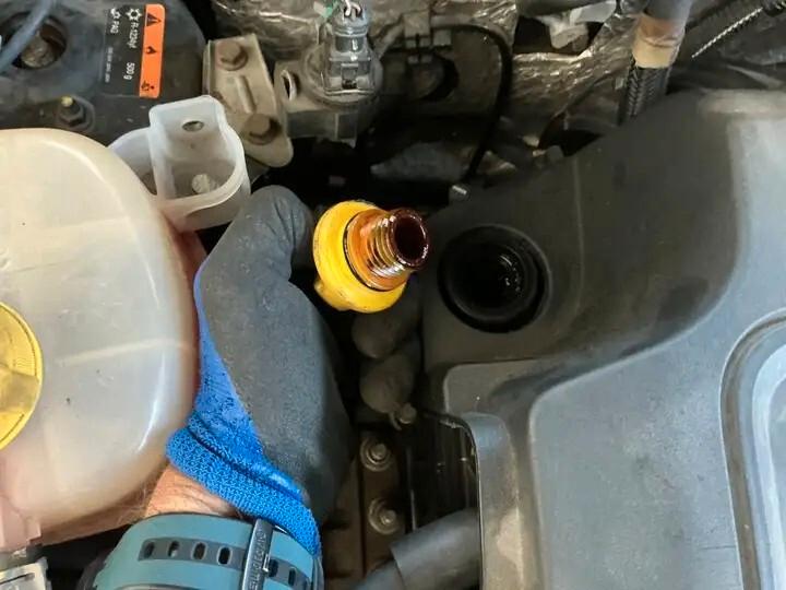 Mahindra KUV100 1.2 VVT K6+