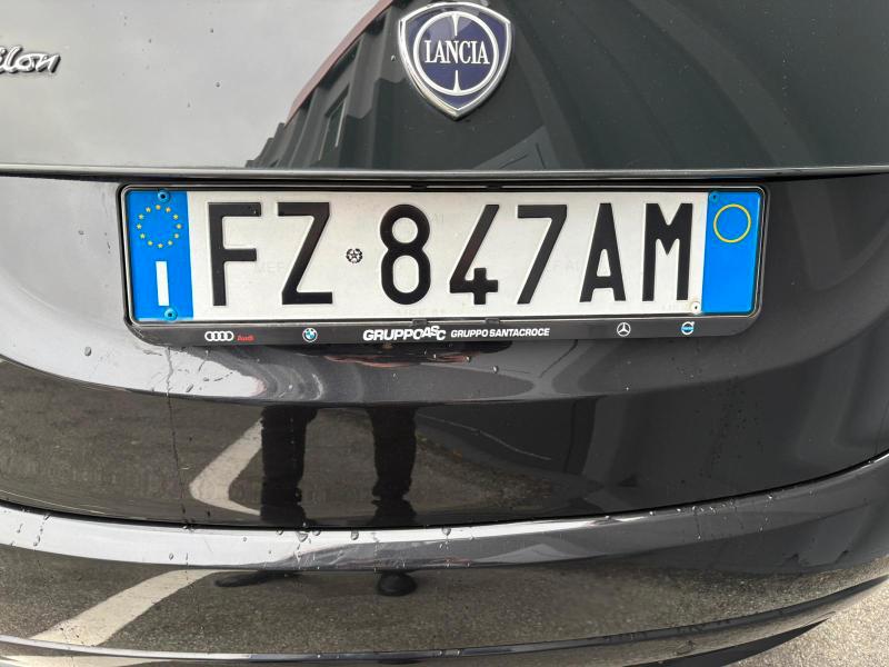 LANCIA YPSILON 1.2 BENZ 69 CV ADATTA A NEOPATENTATI