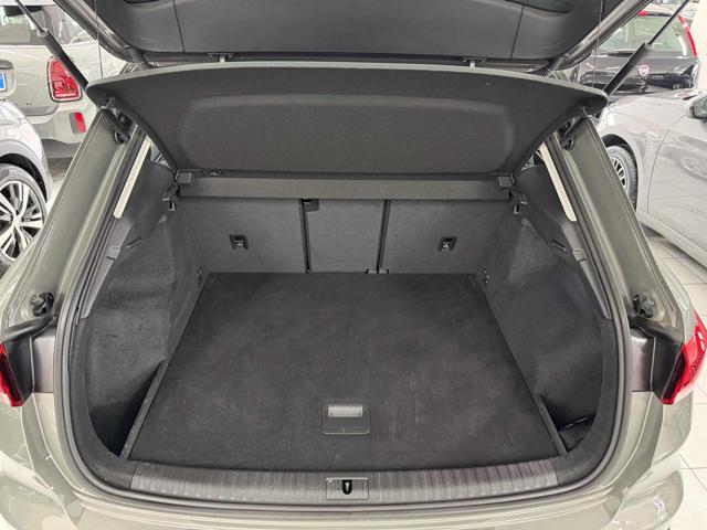 AUDI Q3 35 TDI S tronic Business NAVI