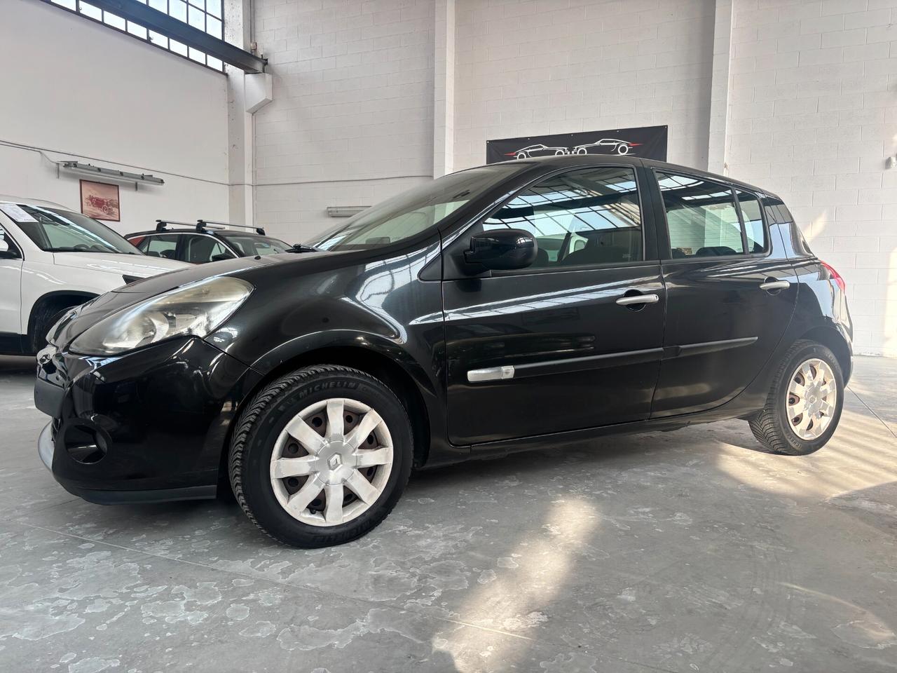 Renault Clio 1.2 16V 5 porte Dynamique