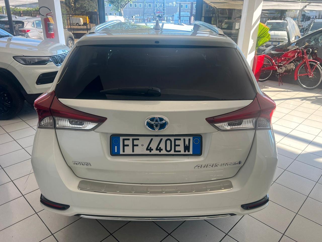 Toyota Auris Touring Sports 1.8 Hybrid Lounge