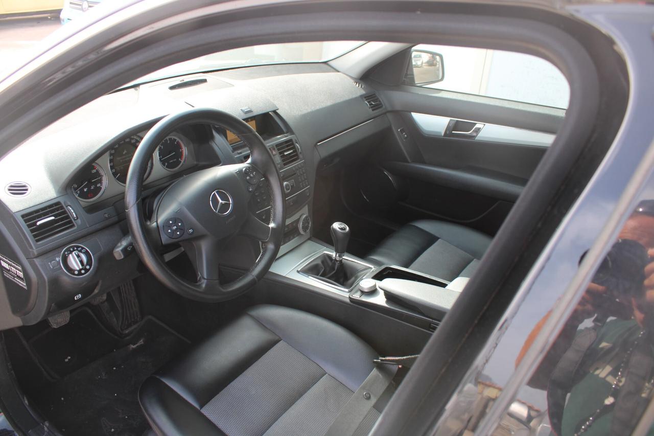 Mercedes-benz C 220 CDI BlueEFFICIENCY Avantgarde