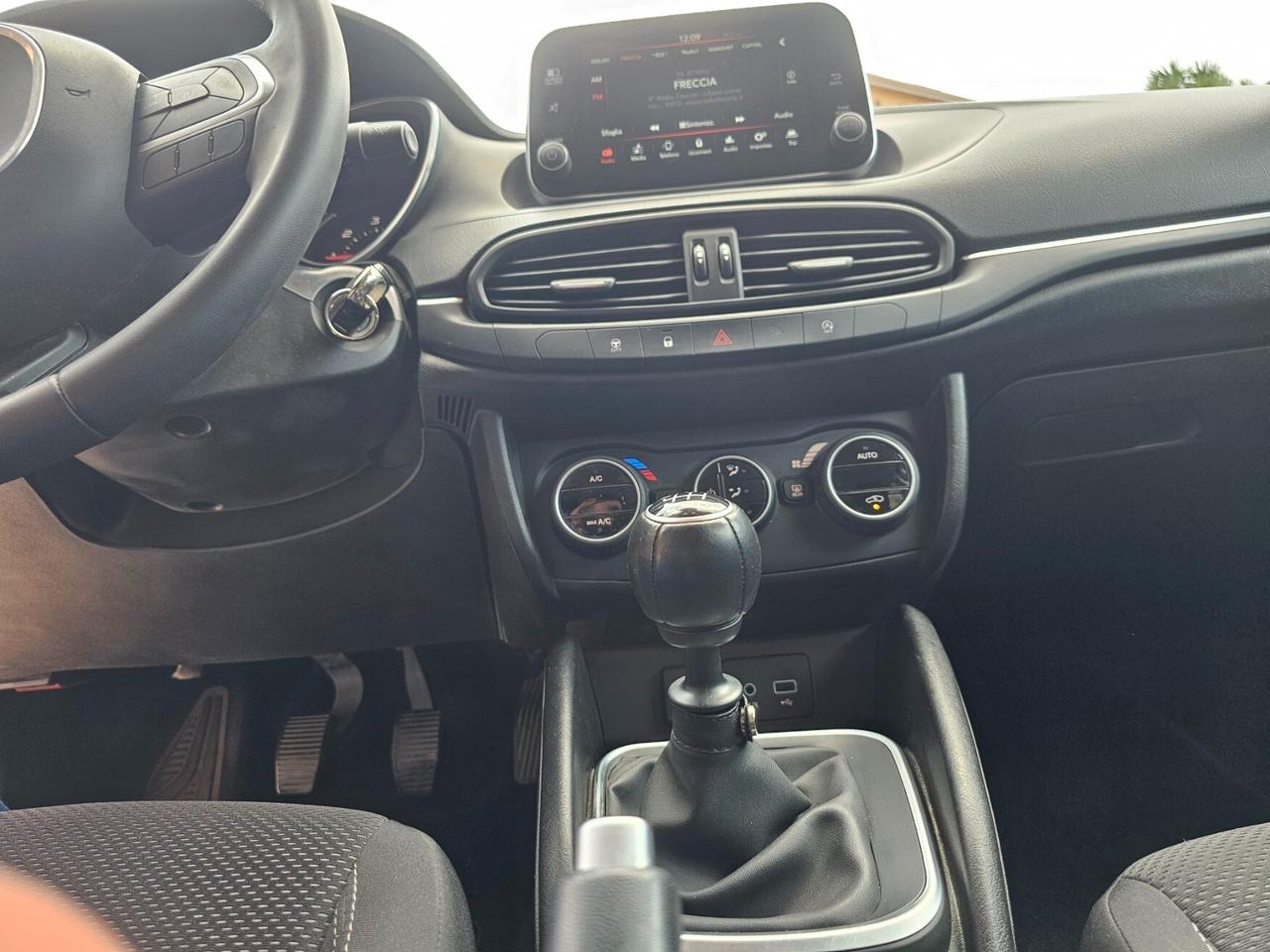 Fiat Tipo 1.6 Mjt S&S SW Lounge