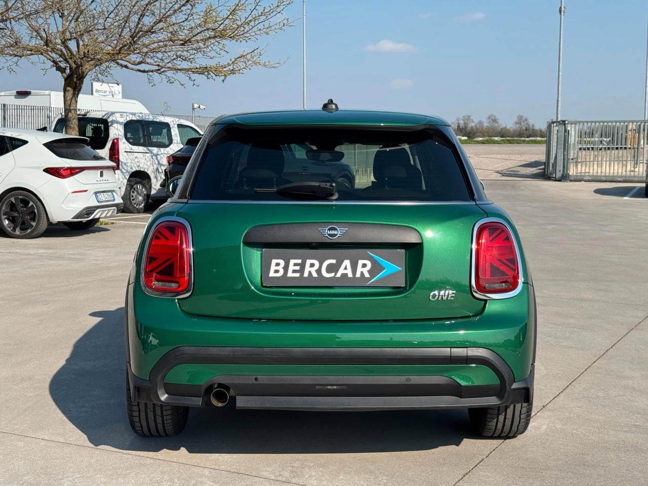 Mini 5 Porte One Essential 1.5 Twin Power Turbo 102cv Steptronic