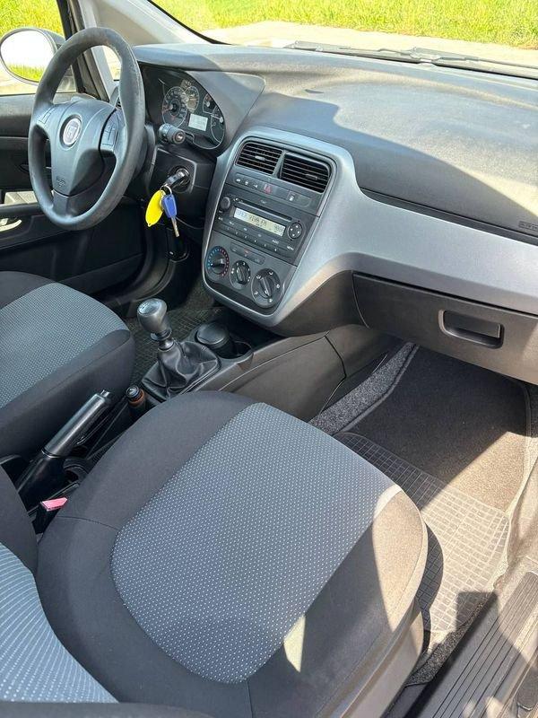 FIAT Punto NEOP. 1.4 8V 5 porte Natural Power Street