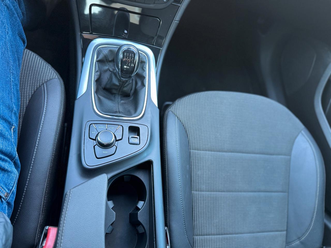 Opel Insignia 1.6 Turbo 180CV 4 porte Elective