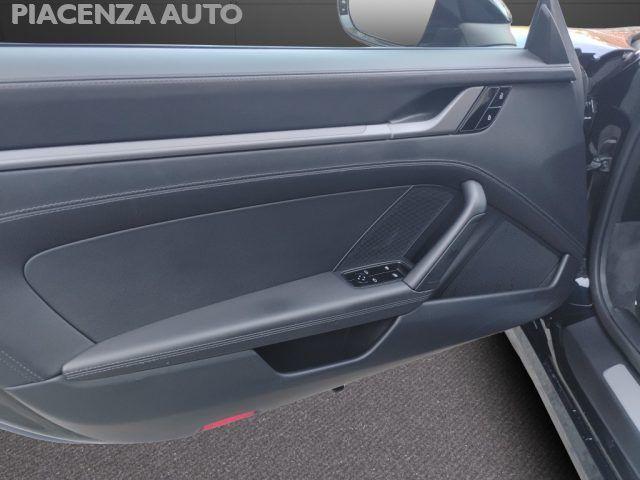 PORSCHE 992 Carrera