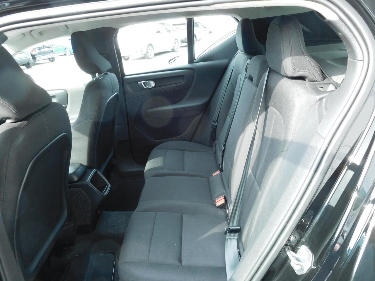 Volvo XC40 D3 AWD Momentum Core 150cv