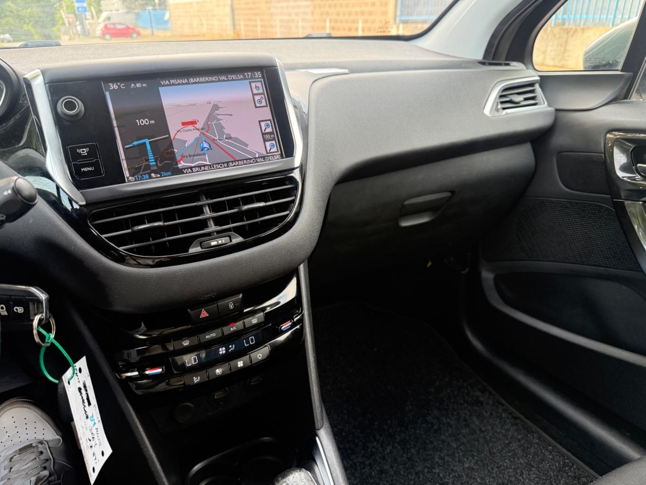 Peugeot 208 1.2 VTi 82 CV 5 porte Allure