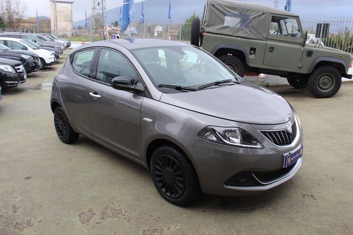 LANCIA - Ypsilon - 1.0 FireFly 5p.S&S Hyb. Gold Pl.