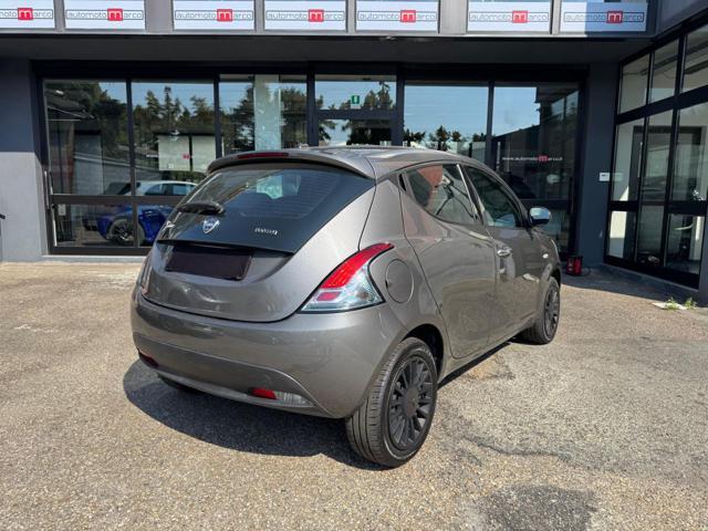 LANCIA Ypsilon 1.0 FireFly 5 porte S&S Hybrid Silver