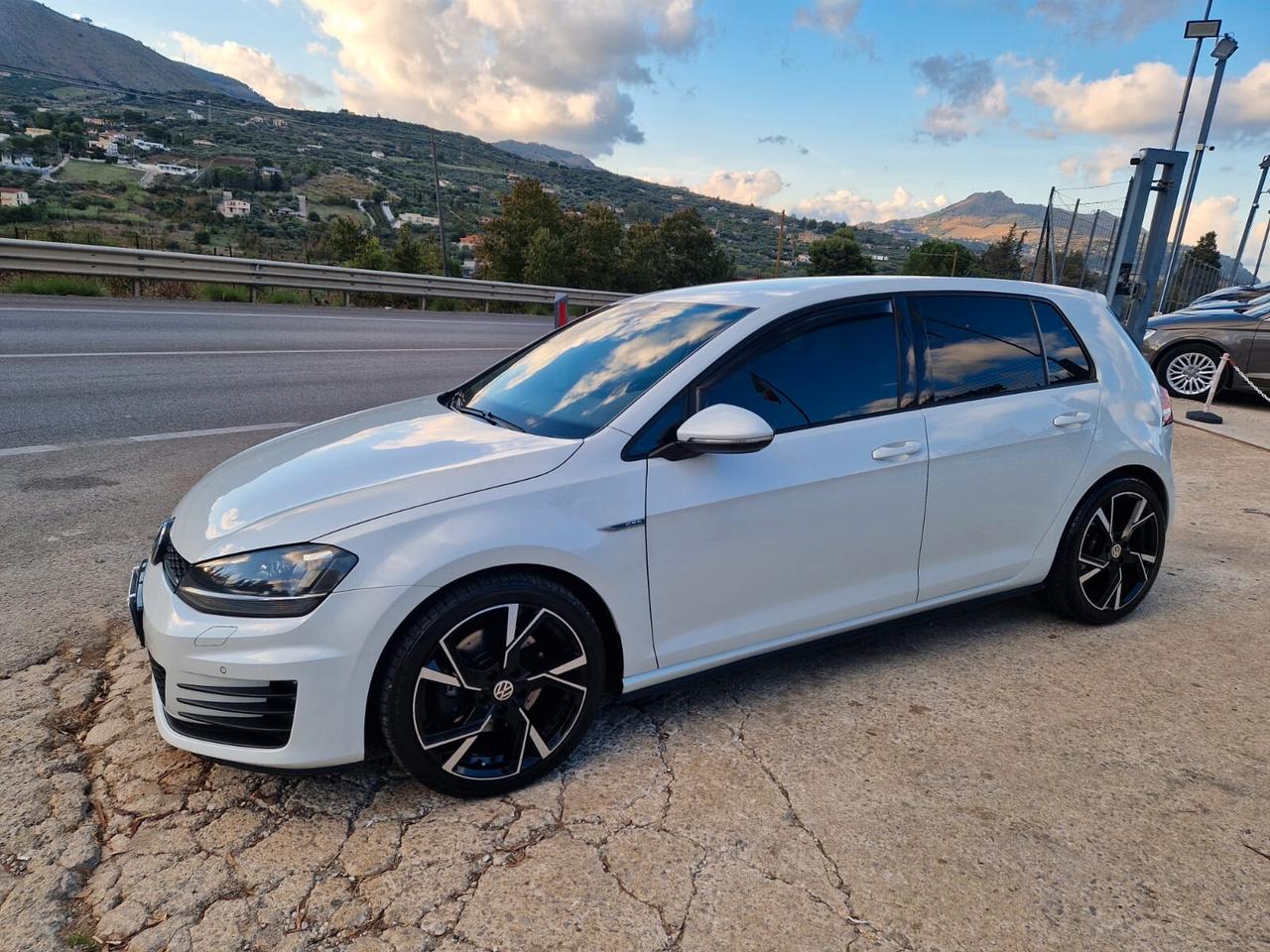 Volkswagen Golf 7..5 GTD 2.0 TDI 184cv