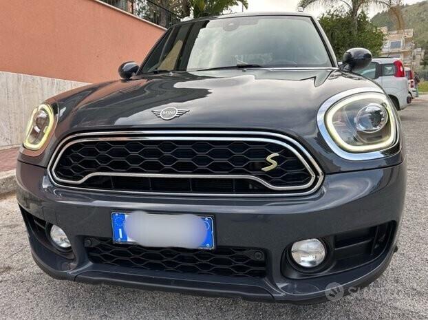 Mini Cooper S Countryman se all4 ibrida plug in 22